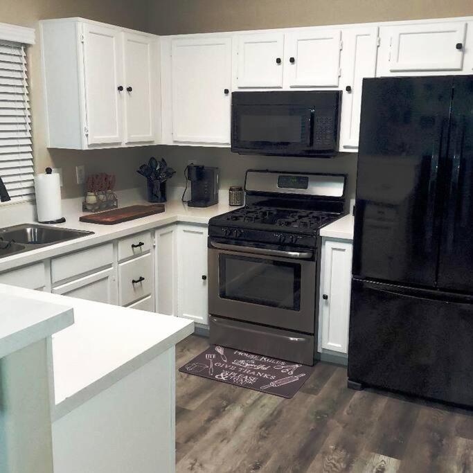 New Beautifully Remodeled Home In Las Vegas Exteriör bild
