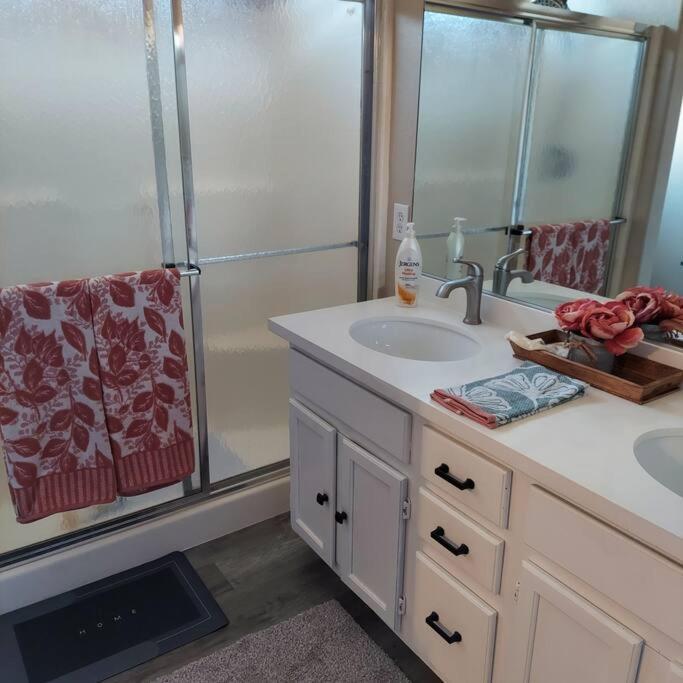 New Beautifully Remodeled Home In Las Vegas Exteriör bild