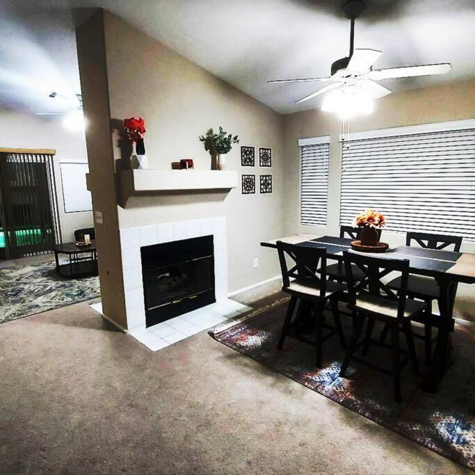 New Beautifully Remodeled Home In Las Vegas Exteriör bild